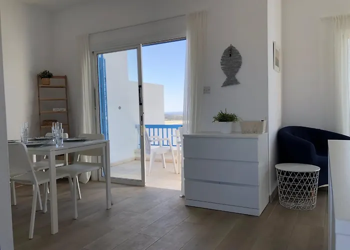 Ikaria Village Magnificent 2 Bed With Sea Views Apartamento Klorakas