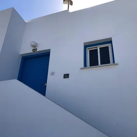 Ikaria Village Magnificent 2 Bed With Sea Views Апартаменты