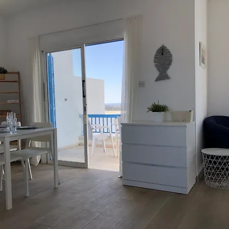 Paphos - 2 Bed Apt, Amazing Sea Views, Pool, 15 Min Walk To דירה Klorakas