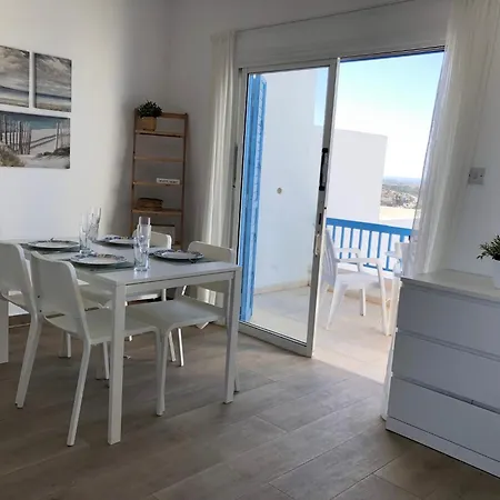דירה Paphos - 2 Bed Apt, Amazing Sea Views, Pool, 15 Min Walk To *