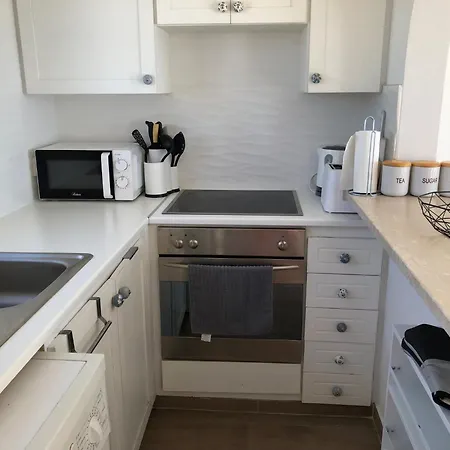 דירה Paphos - 2 Bed Apt, Amazing Sea Views, Pool, 15 Min Walk To