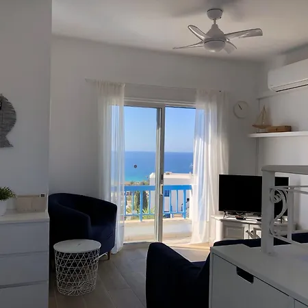 Paphos - 2 Bed Apt, Amazing Sea Views, Pool, 15 Min Walk To דירה Klorakas