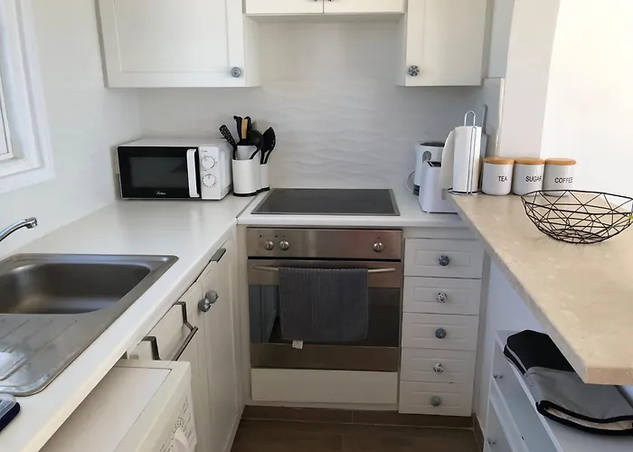 Daire Ikaria Village Magnificent 2 Bed With Sea Views