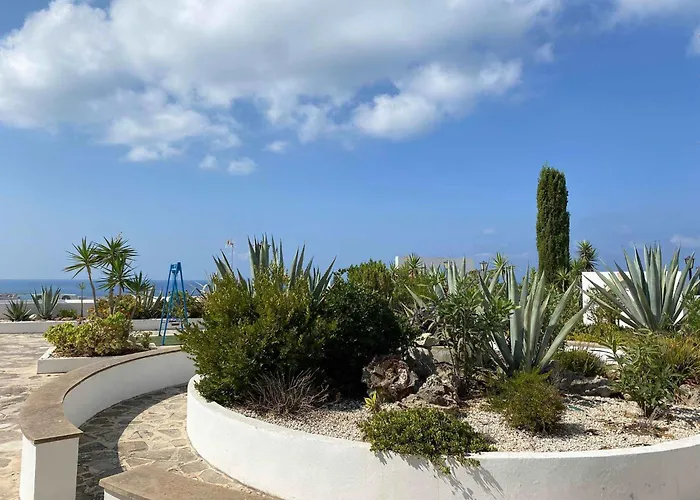 Daire Ikaria Village Magnificent 2 Bed With Sea Views Klorakas